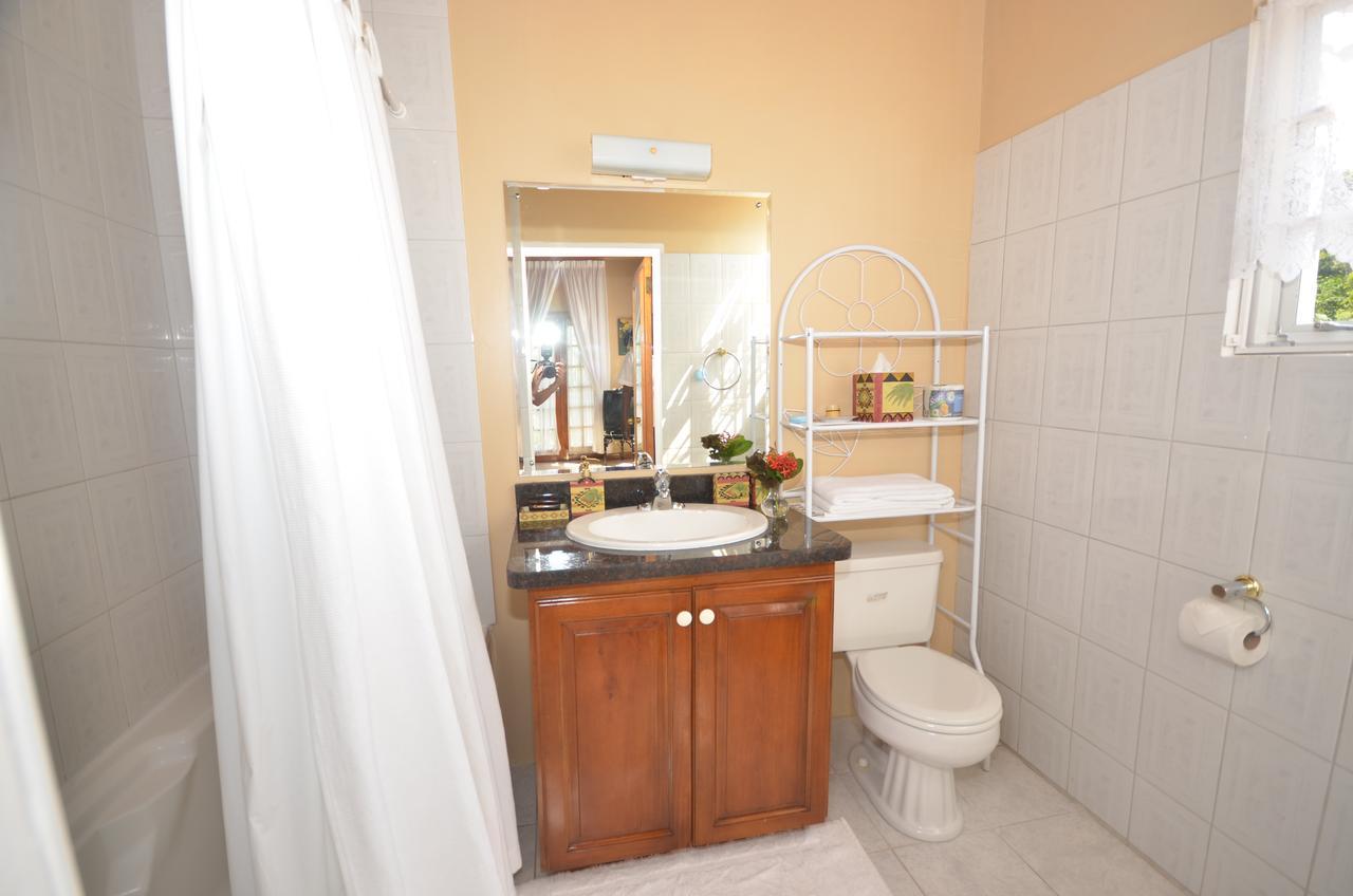 Summerhill Four Bedroom Villa Montego Bay Exterior photo